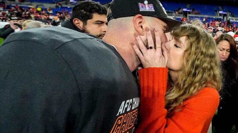 Touchdown Romance: Taylor Swift and Travis Kelce’s Fiery Celebration After AFC Championship Win