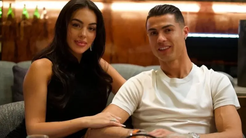 Cristiano Ronaldo Seals Eight-Year Love Story With a 30-Carat Diamond Proposal