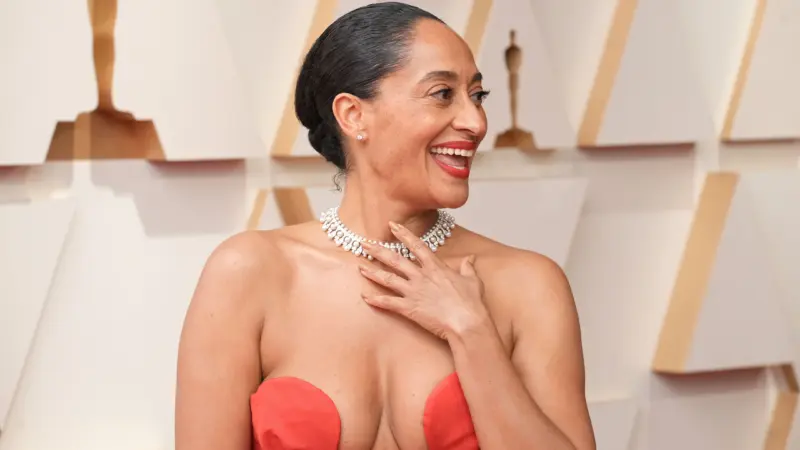 Tracee Ellis Ross Tells All About TSA Digging Through Her Bag and Finding a ‘Private’ Rechargeable Surprise